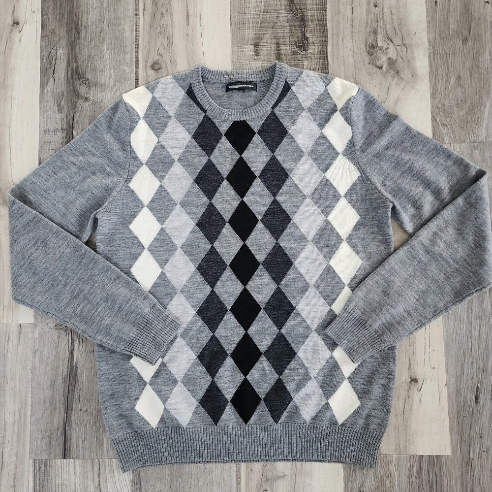 Men's Gray Argyle Crewneck Wool Sweater
